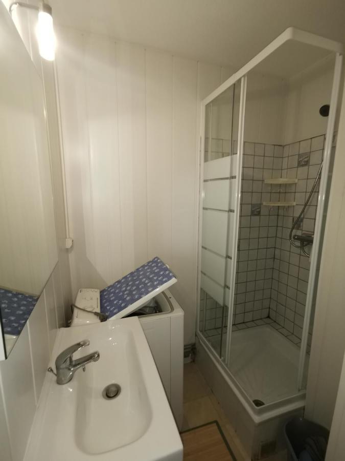 Résidence Le Lagon - En bord de mer et proche des commerces - Climatisation - 2 chambres -Terrasse - Vue montagne Argelès-sur-Mer Extérieur photo